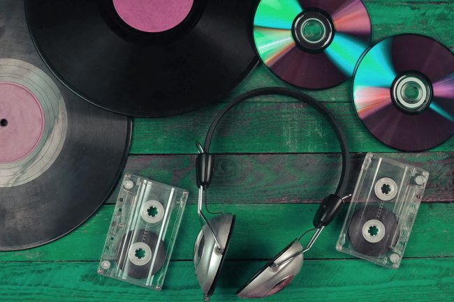 vinyl-CDs-streaming